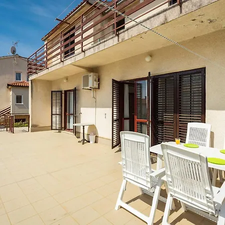 Nera Apartamento Pula